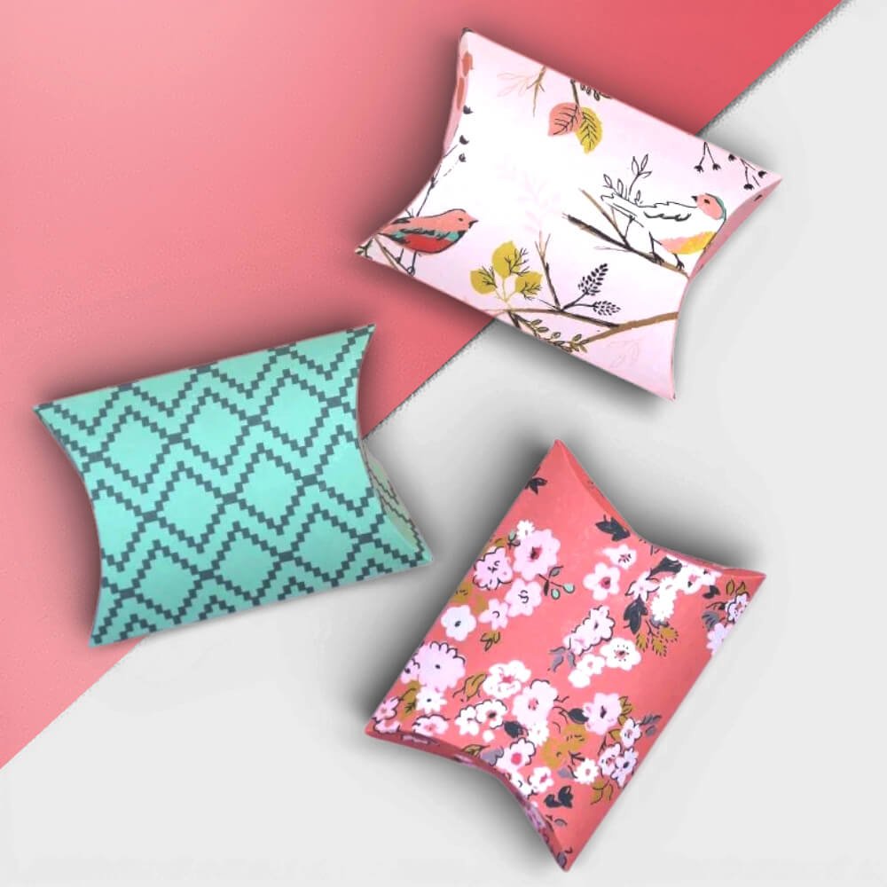 Printed pillow boxes for gift and retail items